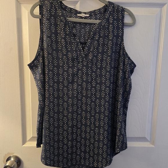 Navy Sleeveless Patterned Women's Top - Picture 3 of 8
